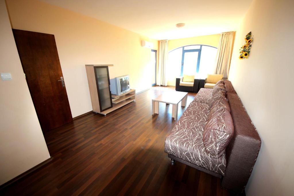 Menada Villa Bonita Apartments Sunny Beach Room photo